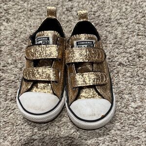 Gold sparkle converse